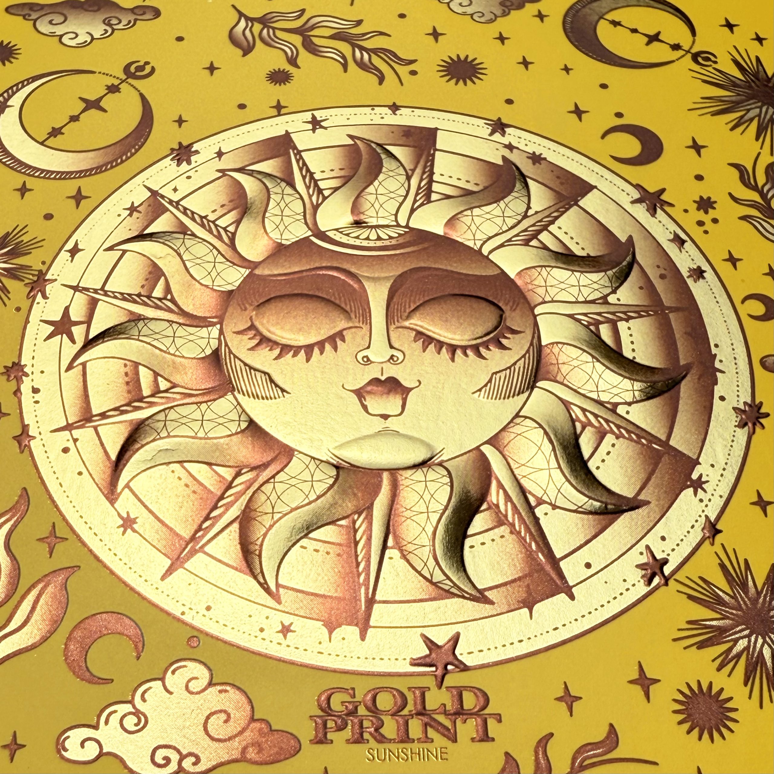 sole con rilievo artistico